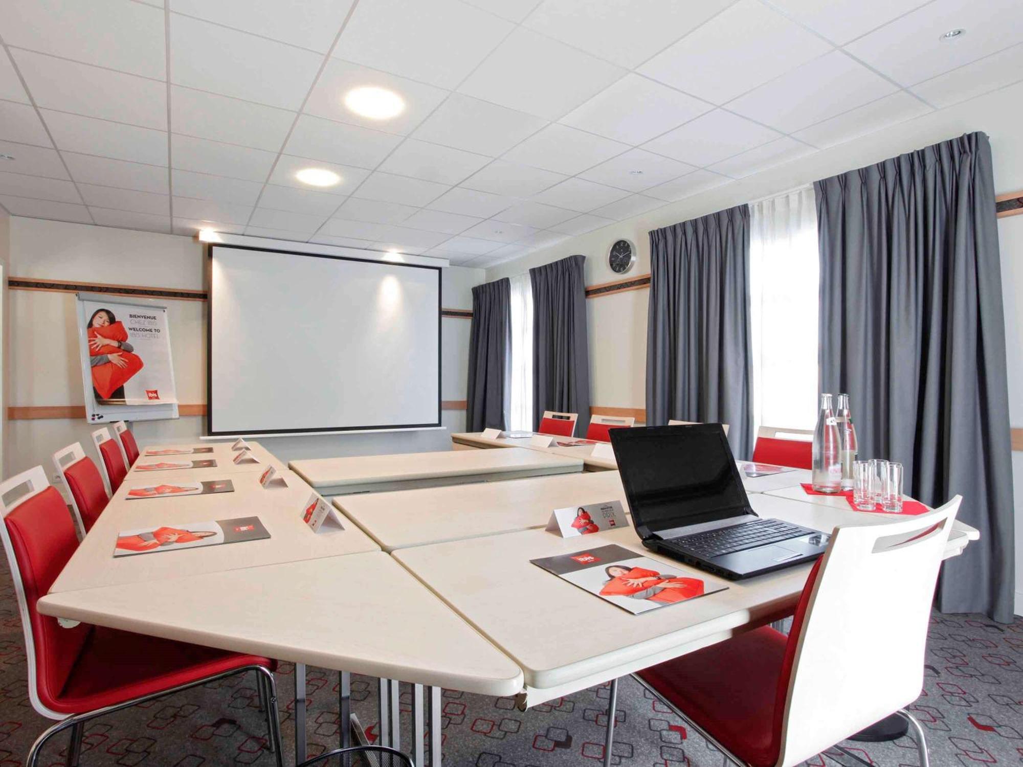 Ibis Manosque Cadarache Hotell Eksteriør bilde